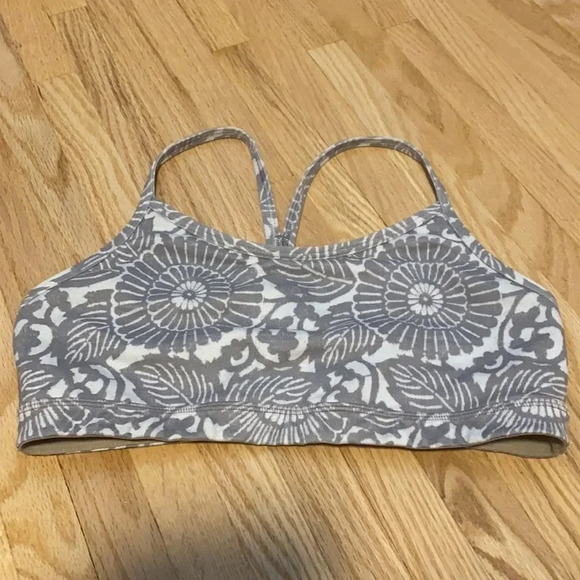 Lululemon Flow Y Bra IV in Beachy  Floral White Fossil - Picture 7 of 12